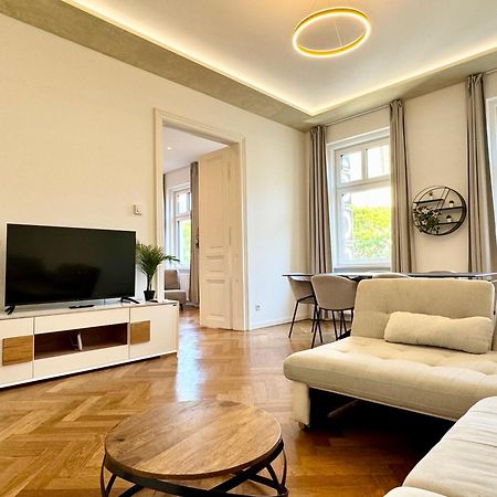 Boutique Apartment At Famous Vienna Kutschkermarkt Exterior foto